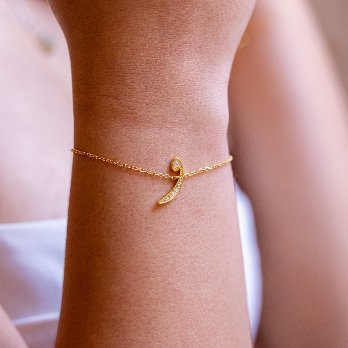 Arabic Initial Bracelet (و)